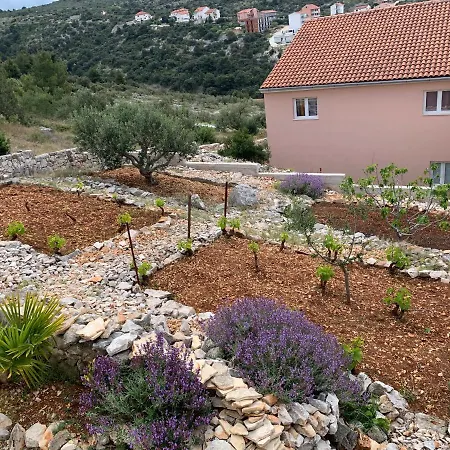 Mira Villa *