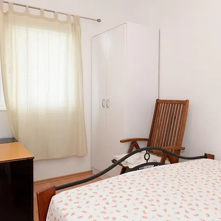 Mira Villa Primosten
